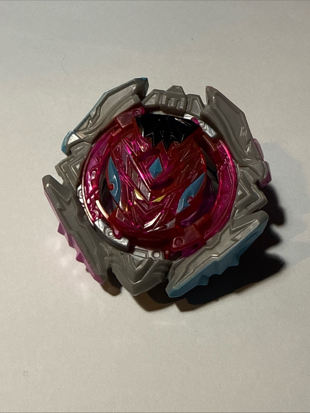 Beyblade Burst QuadStrike Xiphoid Knight K8 battle top by Hasbro